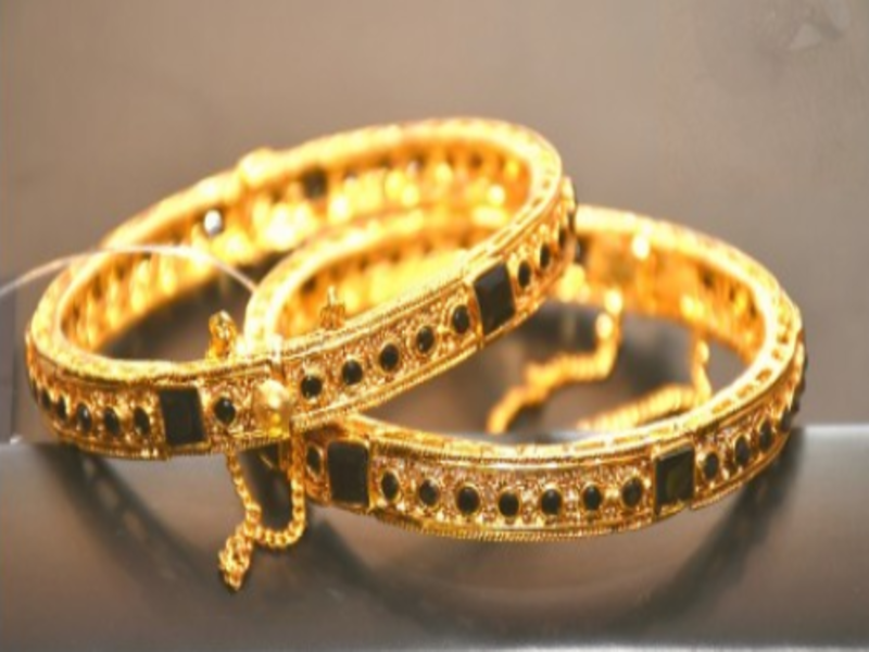 Dazzle Accessories' Dazzling Black Bangles