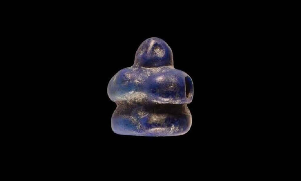 Prehistoric lapis lazuli idol