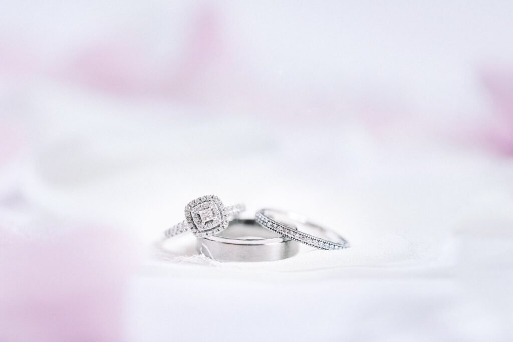 milgrain wedding rings