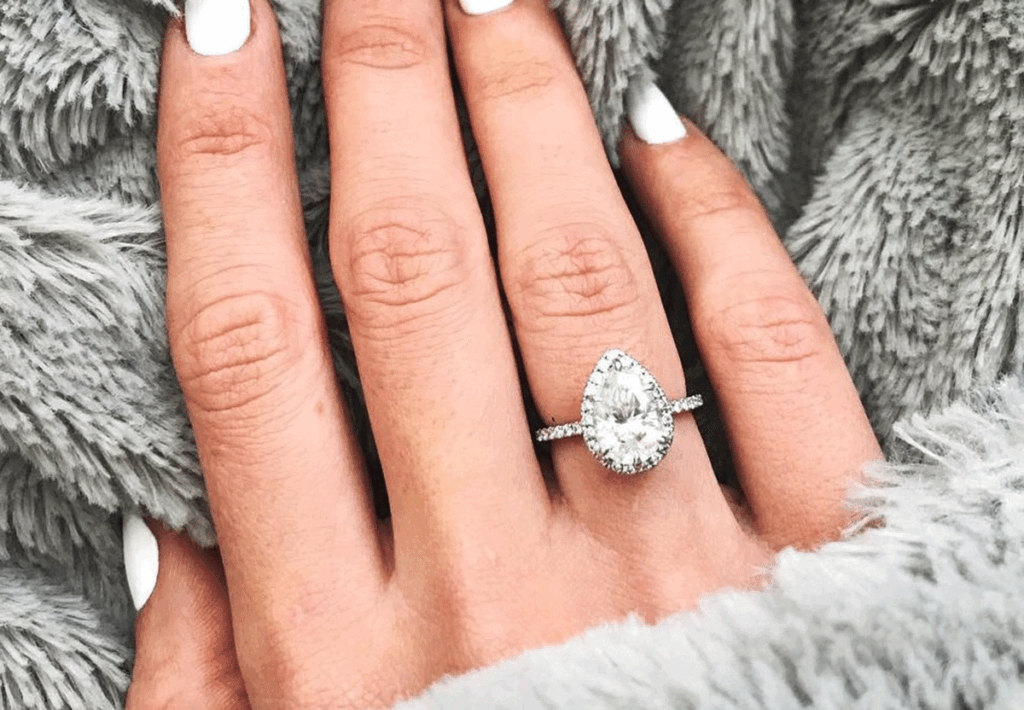 Pear-cut engagement ring