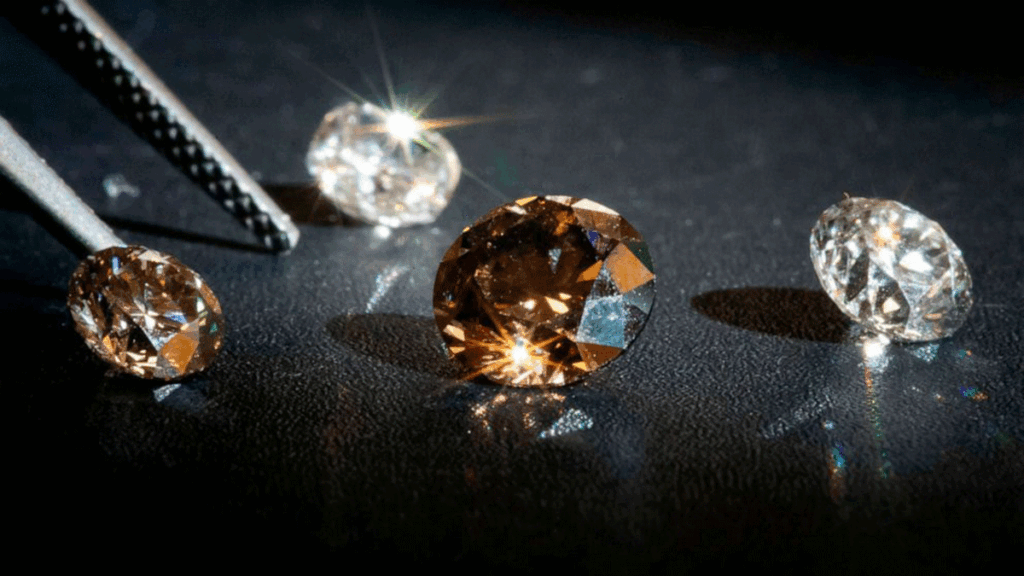 How to Evaluate Lab-Grown Diamond Color: What You Need To Know