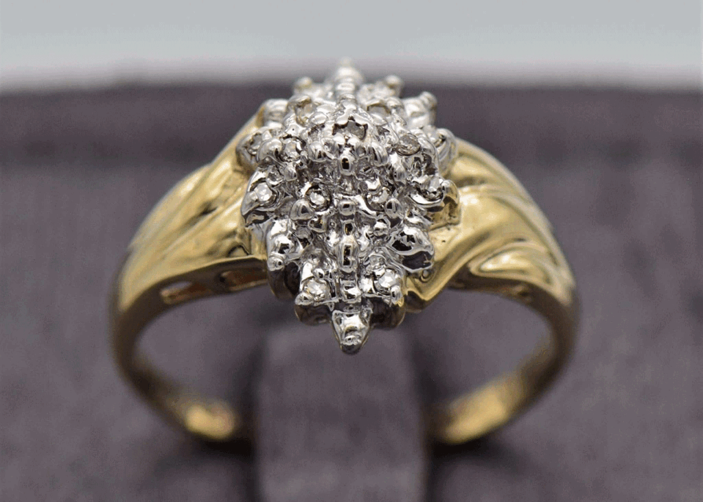 Cluster engagement ring
