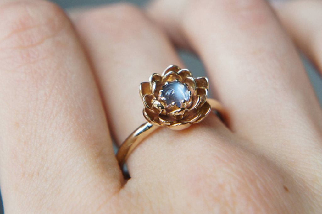 Flower Engagement rings guide