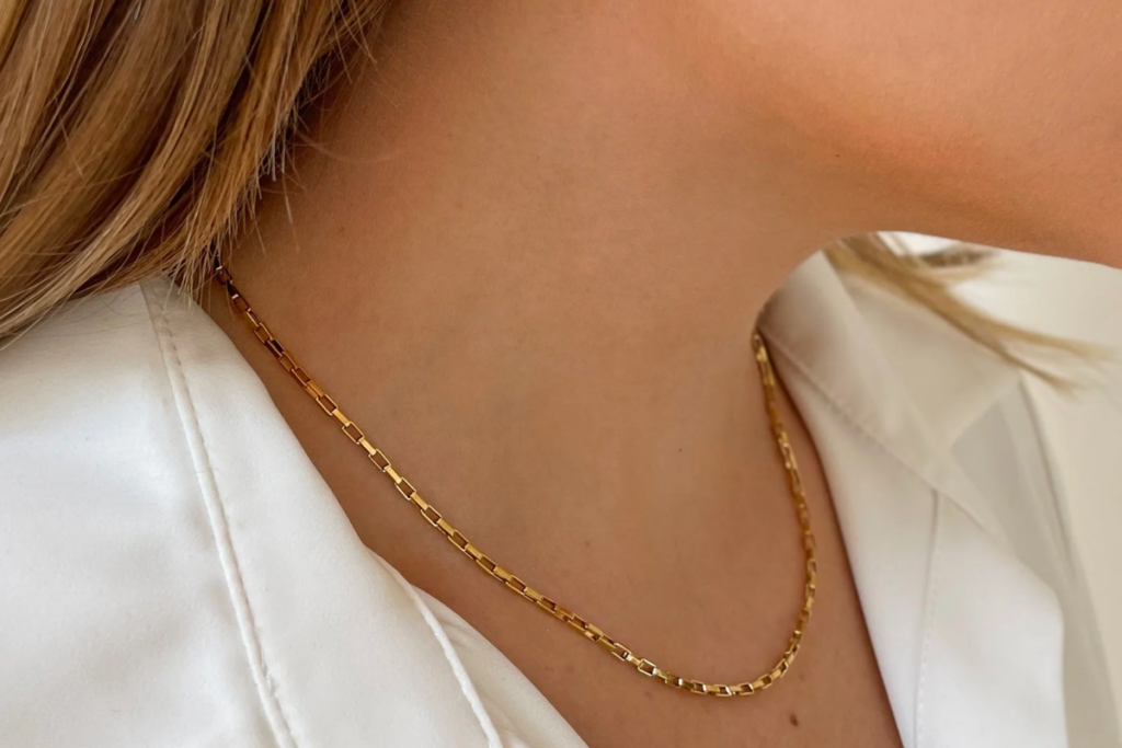 Adjustable gold box chain necklace