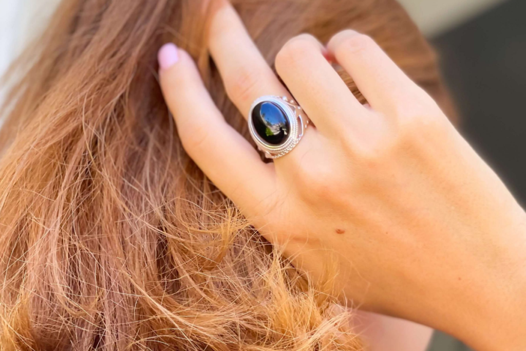 Women's black onyx ring 